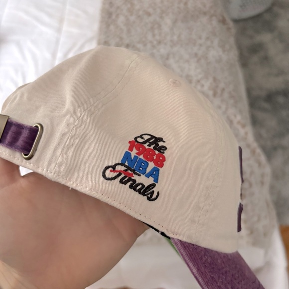 Lakers Championship Hat - Picture 2 of 5